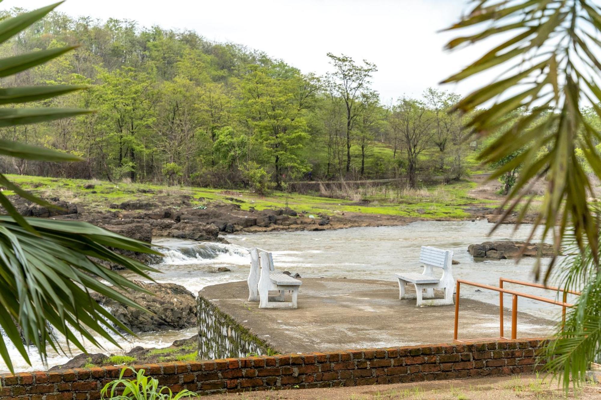 Saffronstays Siesta By The River Murbād Exteriér fotografie